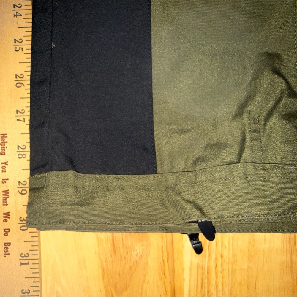 ARRAK OUTDOORS ACTIVE STRETCH PANTS LADY GREEN(SHORT) SIZE 40
Minimal Wear - Picture 11 of 14